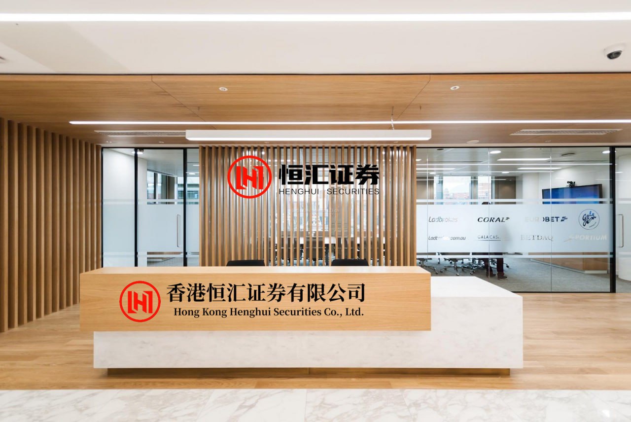 建宝优配APP下载 辅助驾驶卷到颜值关？小蓝灯丑谁开谁尴尬